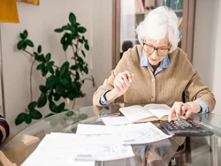 Istraga finsnijskih prevara starijih osoba detektiv